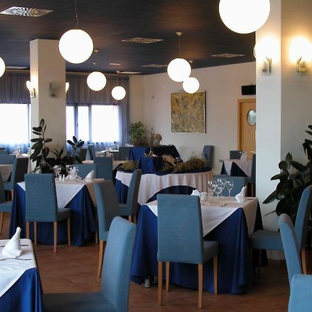 Hotel Villa De Estercuel Ngoại thất bức ảnh